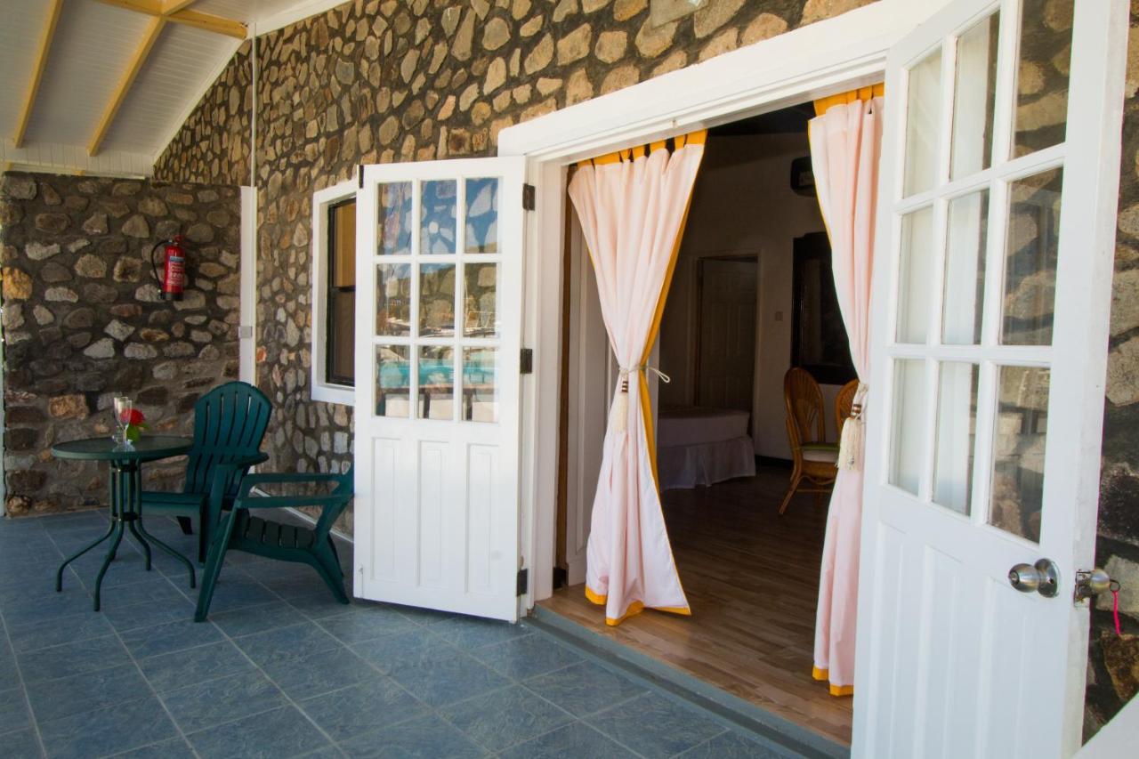 Kings Landing Hotel Cliftons Exterior photo